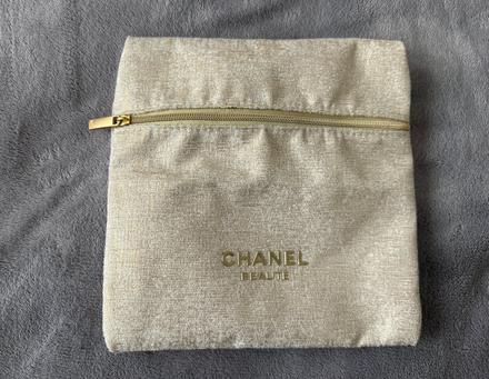 Chanel makeup kapsička, 