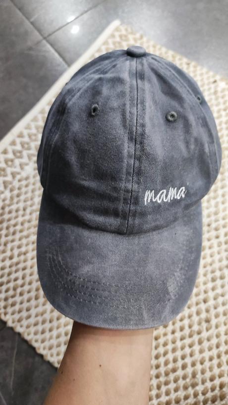 Šiltovka s výšivkou mama, 