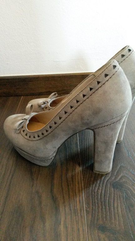 Elegantné kvalitné lodičky catwalk, deichmann,40