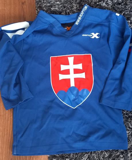 Dres hokejový s menom oliver, s