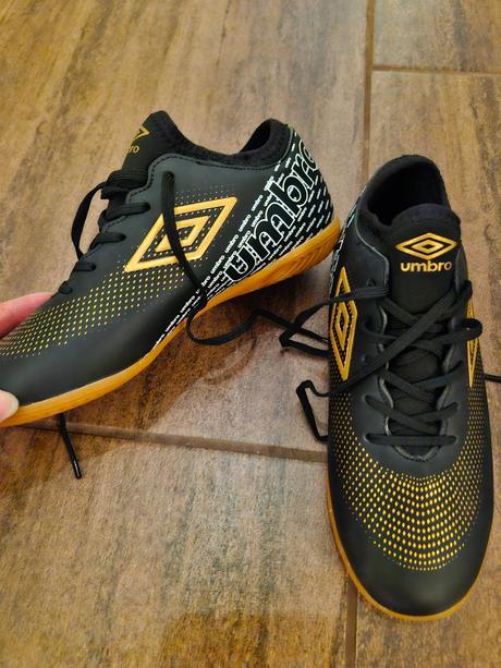 Umbro halovky nikdy neobute, umbro,35