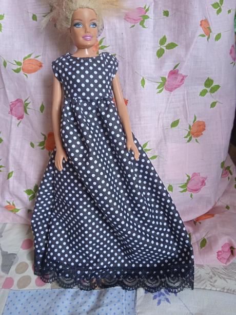 Barbie šaty,