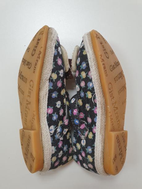 Sandálky s mašličkou, 27