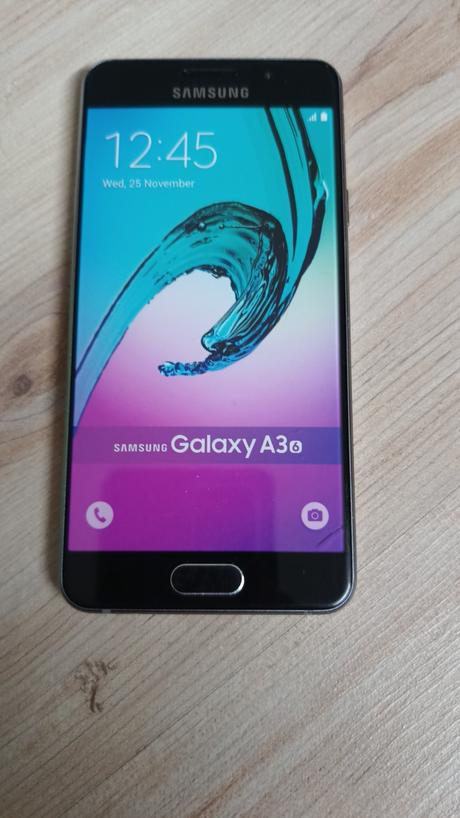 Maketa telefónu - samsung galaxy a3, samsung