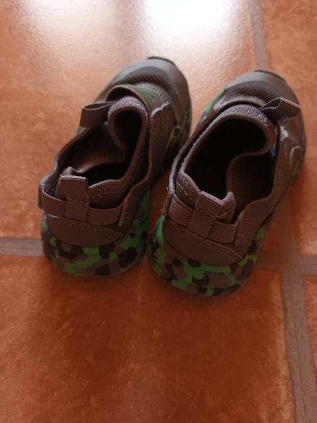 Tenisky obuté pár krát, fila,25