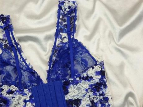 Kvalitná čipkovaná podprsenka, 70a