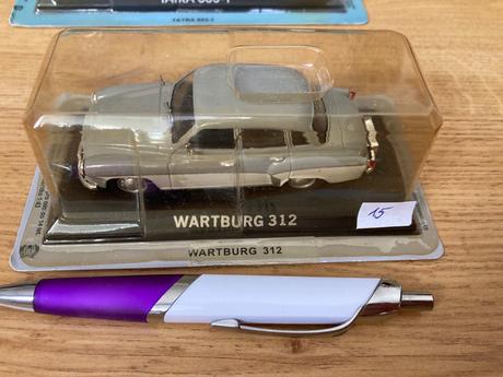 Zberateľské modely áut tatra 603 a wartburg 312,