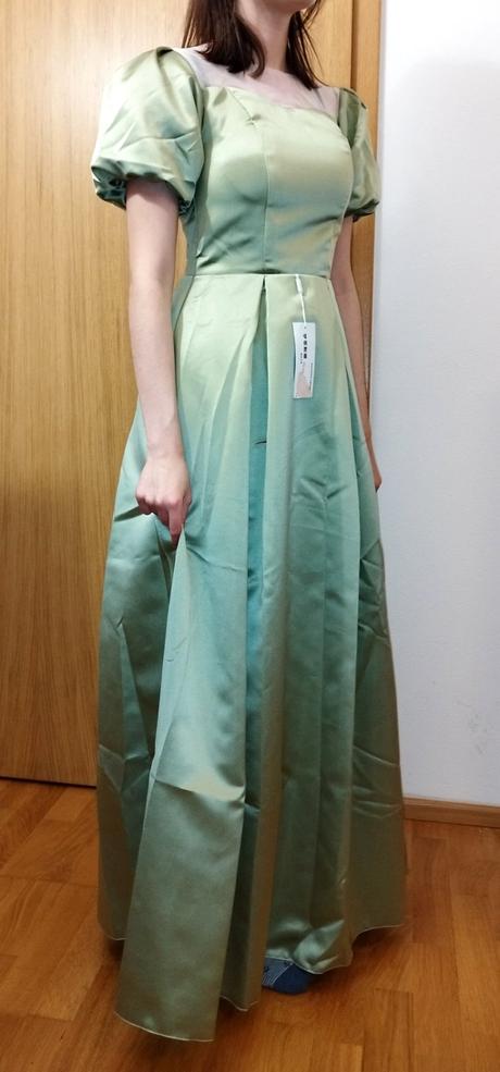 Dlhé večerné saténové šaty so šnurovačkou s-xs, s