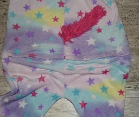 Jednodielné pyžamo, 164