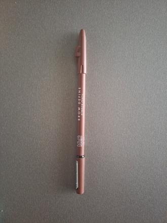 Mua academy ceruzka na obočie,