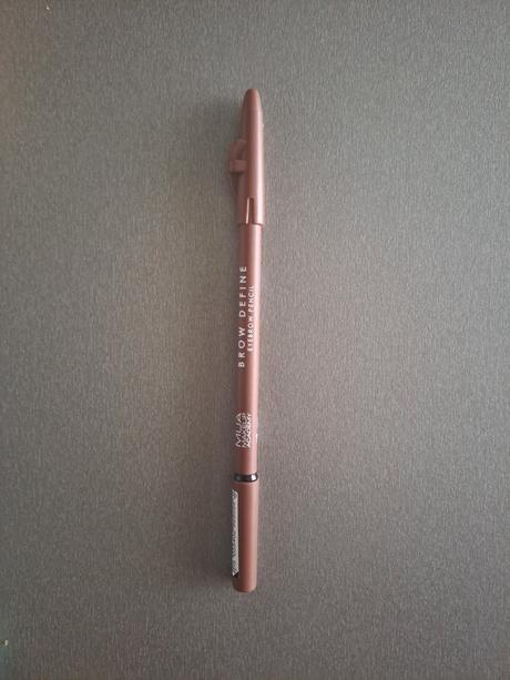 Mua academy ceruzka na obočie, 