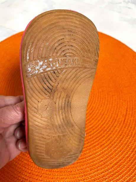 Kotníkové sandálky na suchý zips, 22