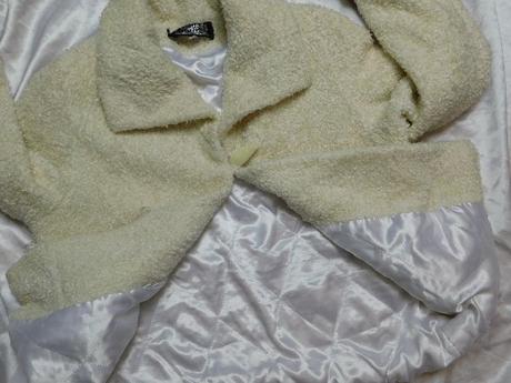 Pekny kratky kabatik, 40