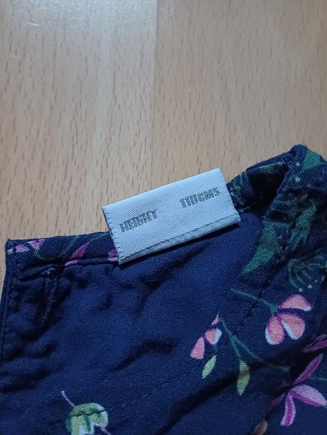 Krásne kvetované šaty 110/116, 110