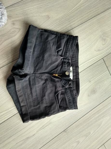 Kraťasy, h&m,152