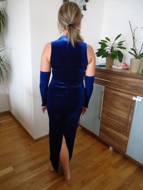 Šaty modré zamatové, m