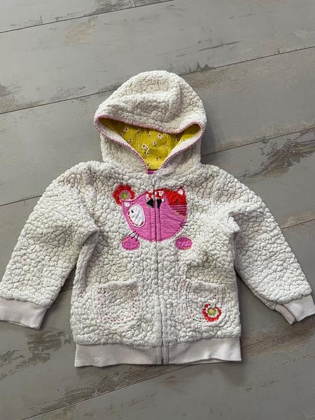 Krasna mikina, next,98