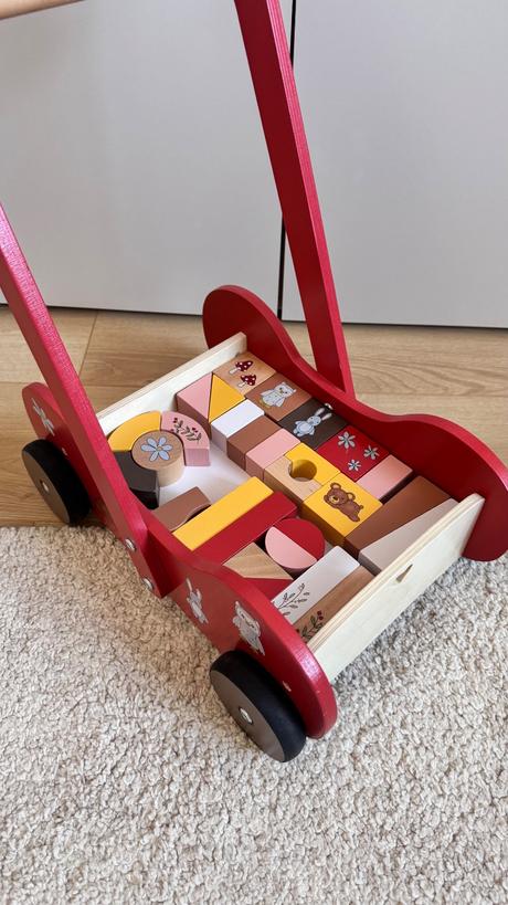 Playtive dreveny vozík s kockami, 