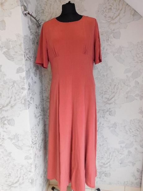 Luxusne hodvabne šaty, laura ashley,38