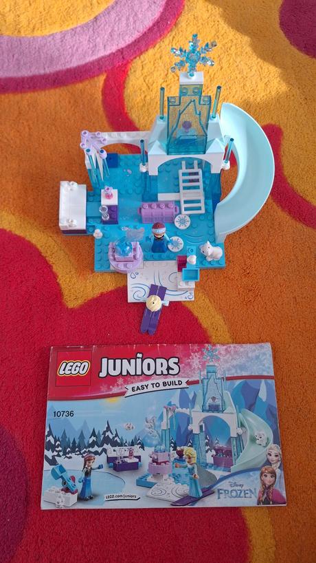 Lego juniors 10736 ľadové ihrisko pre annu a elsu, 