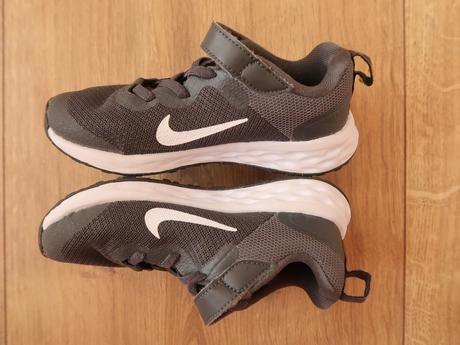 Chlapčenské tenisky nike č. 28,5 (18,5cm) top stav, nike,28