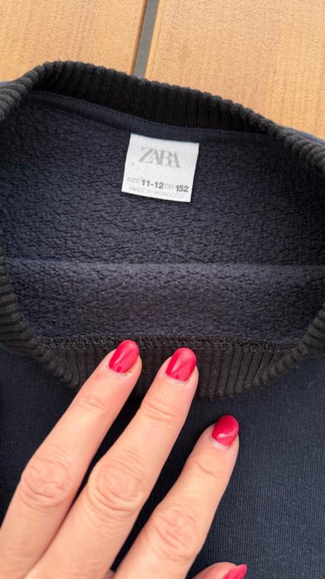 Mikina so zlatymi gombikmi, zara,152