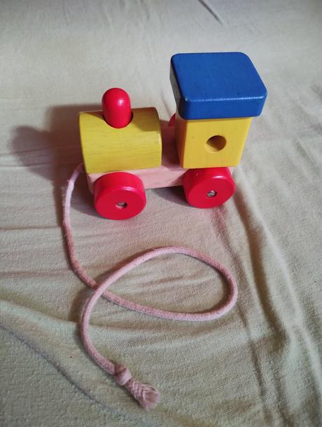 Montessori vláčik na ťahanie, 