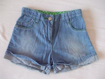 Kraťasy, mothercare,122