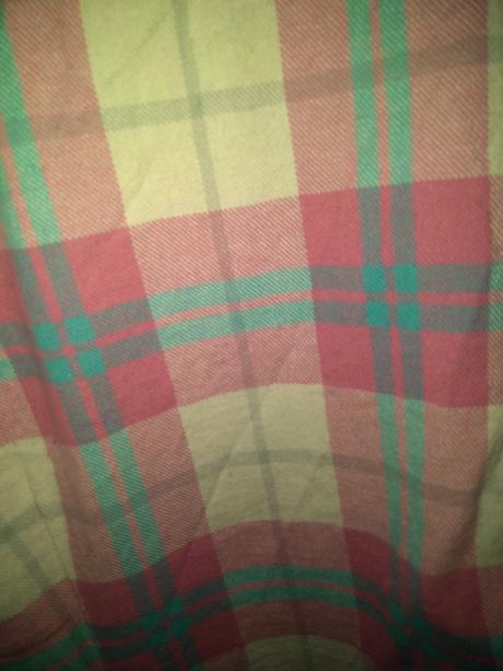 Párkrát oblečená kockovaná košeľa, gate,xs