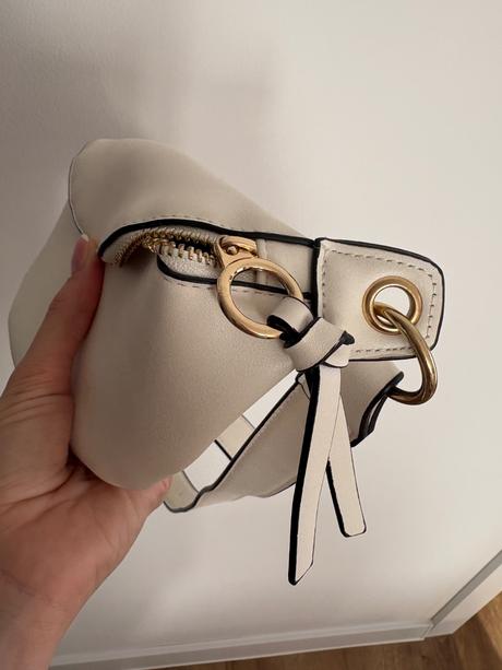 Biela ľadvinka, stradivarius