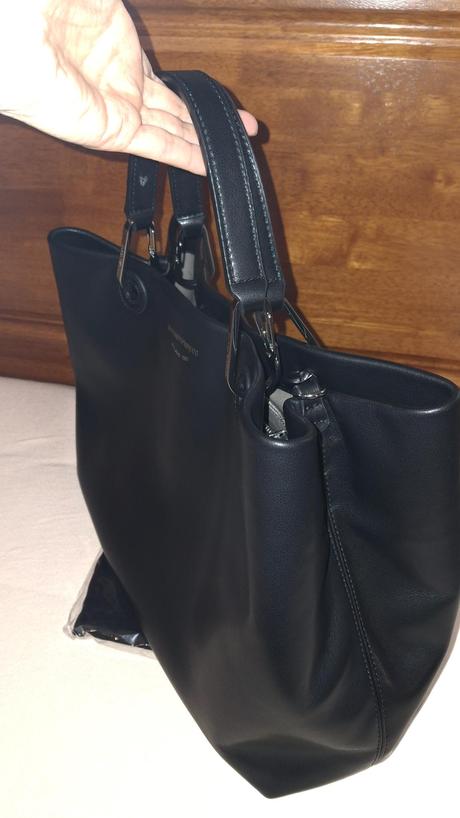 Čierna kabelka emporio armani,