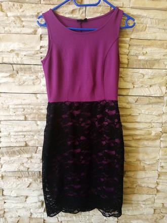 Fialové šaty s čiernou čipkou, xs