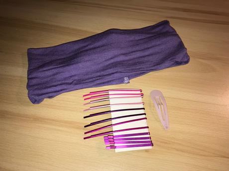 Fialová čelenka so sponkami,