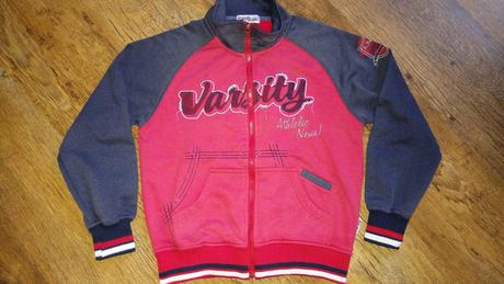 Teplakova bluza, 146