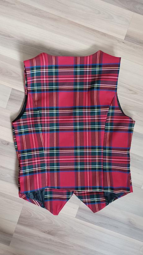 Károvaná červená vesta, m