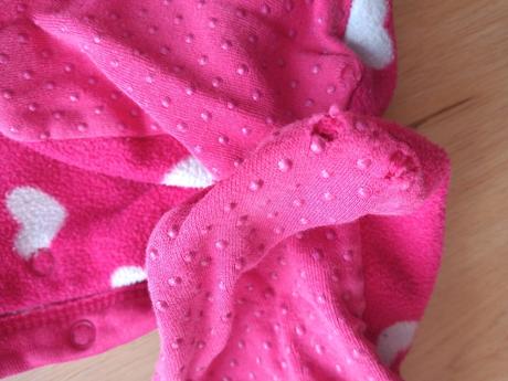 Flísový overal so srdiečkami, 86