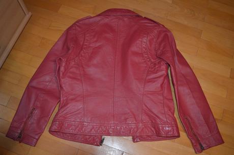 Kožená bunda, 38
