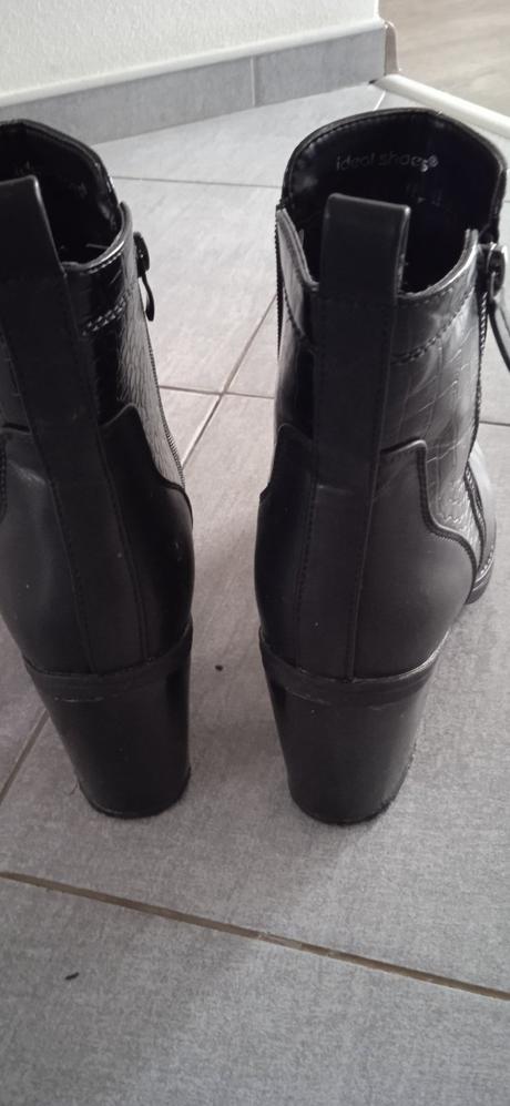 Kotníkové čižmy, 40