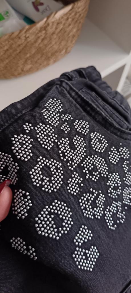 Moderné džínsy s trblietkami, 146