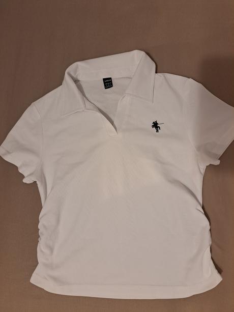 Biele tričko s golierom s, s