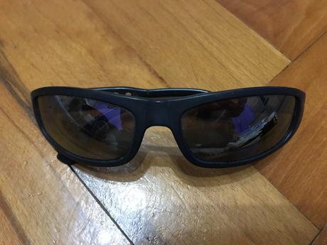 Čierne slnečné okuliare, 