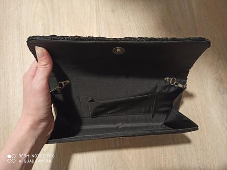 Menšia kabelka do spolocnosti,