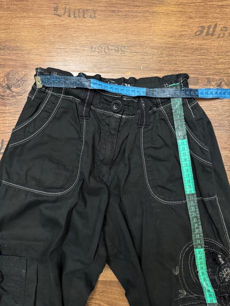 Čierne nohavice s aplikáciou, cherokee,xs