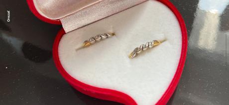 Nausnice s diamantmi, 