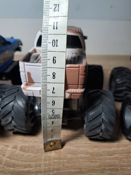 Autá monstertruck, 