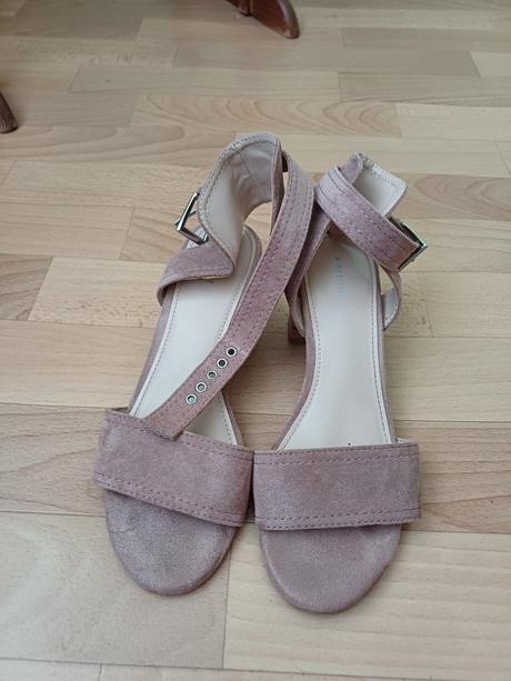 Medicine sandale, 37