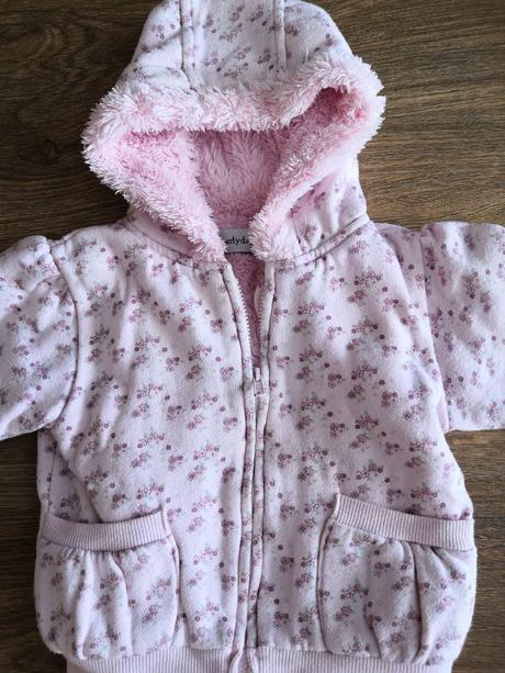 Mikinka teplucka, early days,80