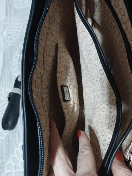 Kabelka guess, guess