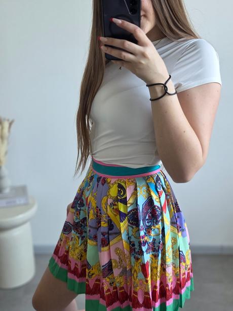 Farebná sukňa s, s