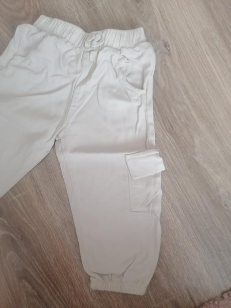 Ľahké letné nohavice zdarma, 92